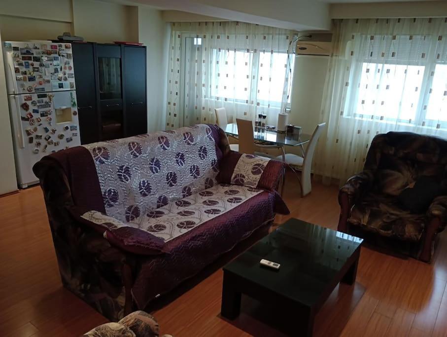 Apartament Ultracentral Kfc Craiova Bagian luar foto