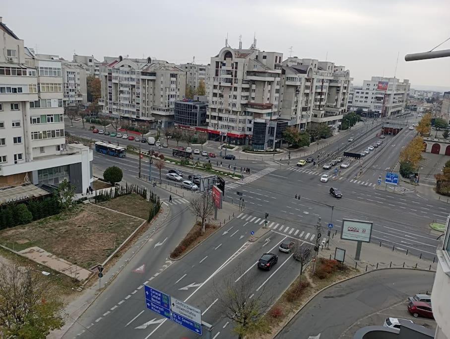 Apartament Ultracentral Kfc Craiova Bagian luar foto