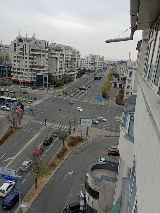Apartament Ultracentral Kfc Craiova Bagian luar foto